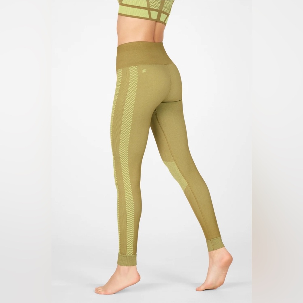 Fabletics High-Waisted Seamless Check Legging